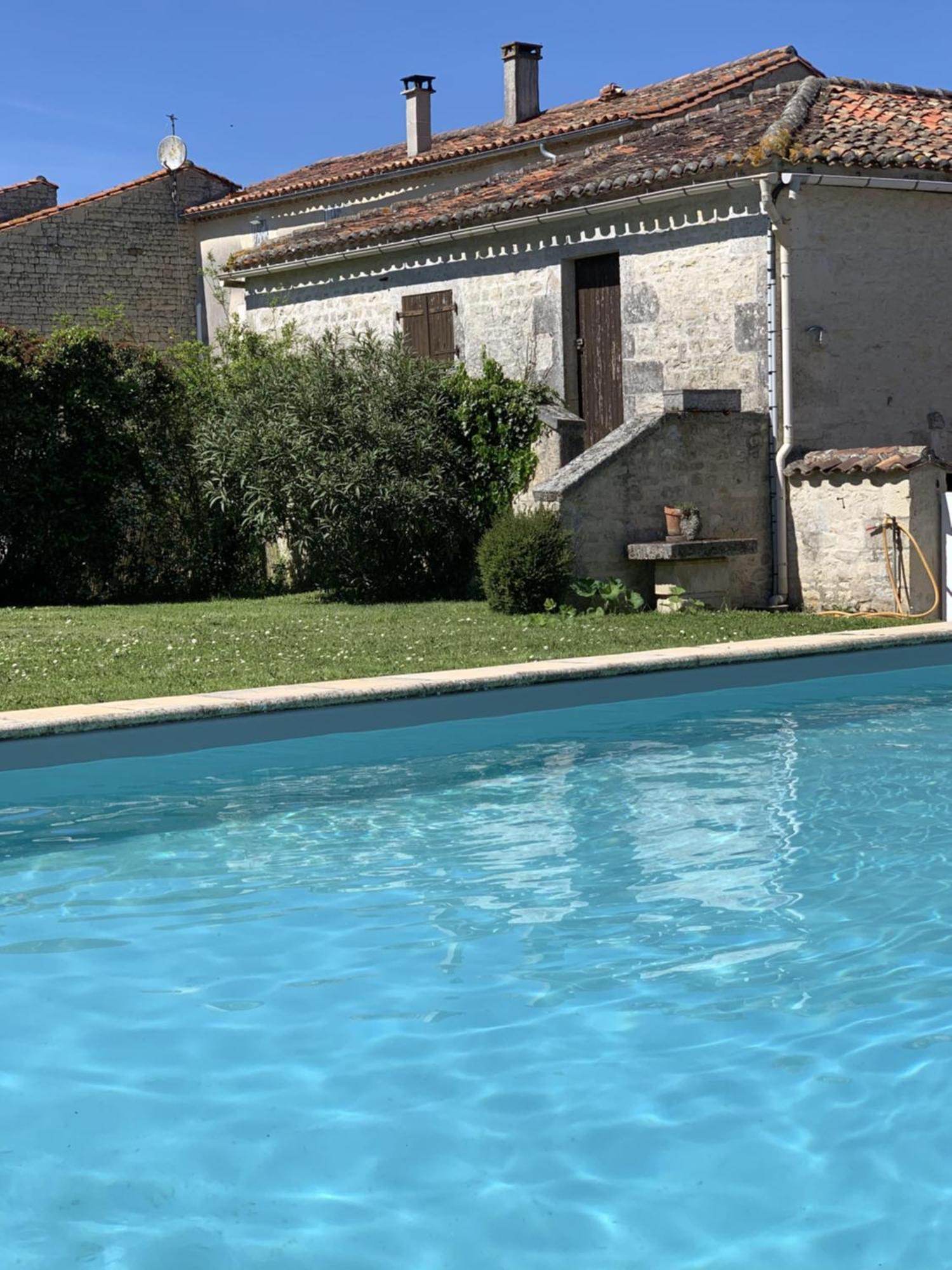 Bed and Breakfast The Cool Lounge A Coulonges - Charente Exteriér fotografie